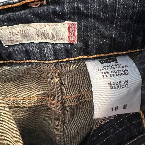 Levi's slouch skinny 504 size 18. Dark wash. Boot cut. - Picture 5 of 5